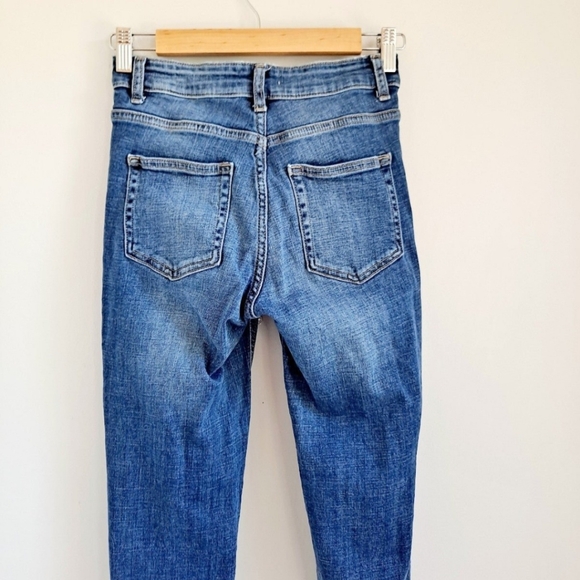 H&M Conscious Destroyed Dark Wash Skinny Jeans - 2 - Picture 5 of 8